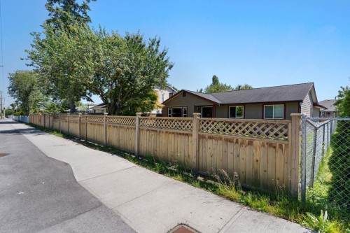 18768 64 Avenue, Surrey, BC 