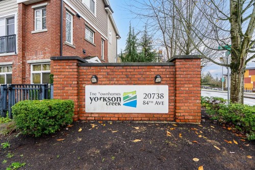 75-20738 84 Avenue, Langley, BC 