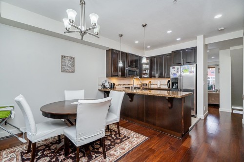 75-20738 84 Avenue, Langley, BC 