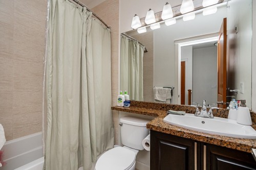 75-20738 84 Avenue, Langley, BC 