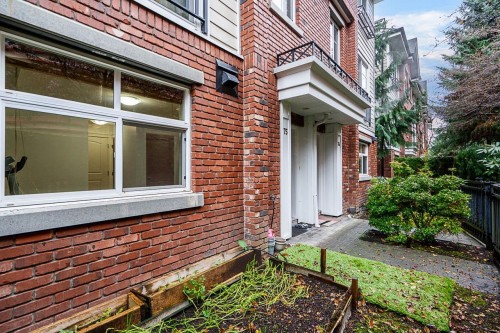 75-20738 84 Avenue, Langley, BC 