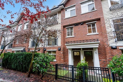 75-20738 84 Avenue, Langley, BC 