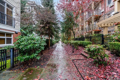 75-20738 84 Avenue, Langley, BC 