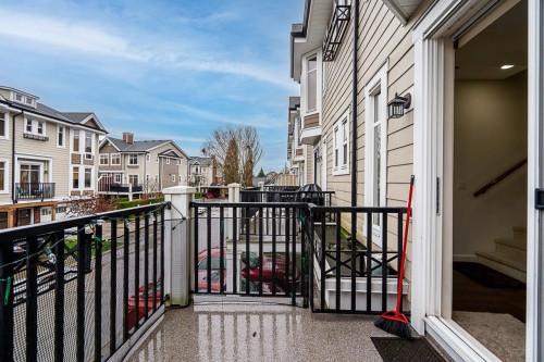 75-20738 84 Avenue, Langley, BC 