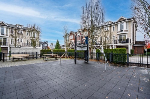 75-20738 84 Avenue, Langley, BC 