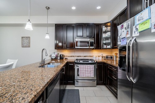 75-20738 84 Avenue, Langley, BC 