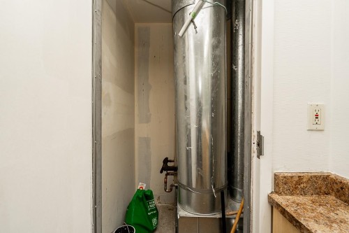 210-9278 120, Surrey, BC 