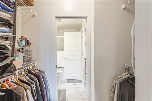 102-15385 101A Avenue, Surrey, BC 