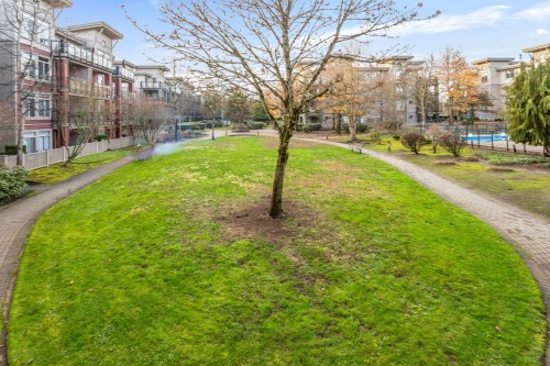 102-15385 101A Avenue, Surrey, BC 