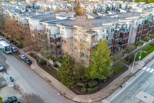 102-15385 101A Avenue, Surrey, BC 