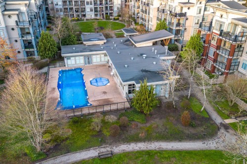 102-15385 101A Avenue, Surrey, BC 