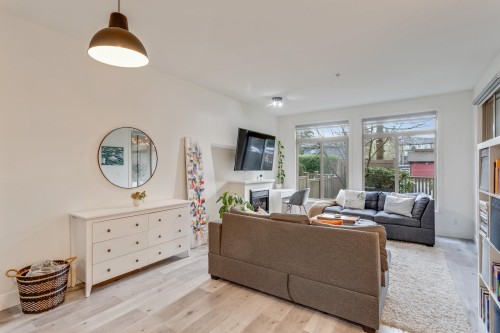 102-15385 101A Avenue, Surrey, BC 