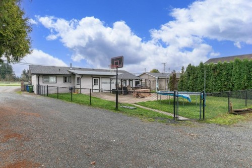 2561 Ross Road, Abbotsford, BC 