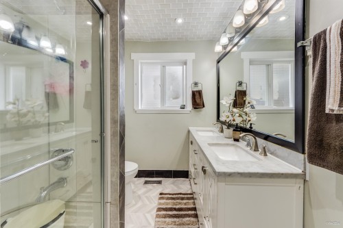 13553 84 Avenue, Surrey, BC 