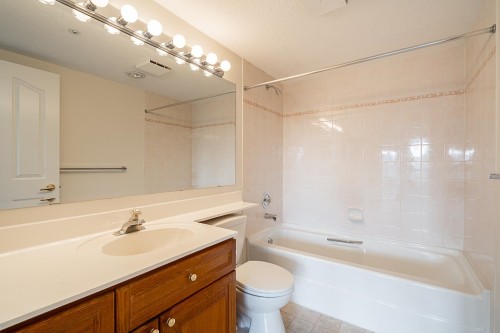 402-3190 Gladwin Road, Abbotsford, BC 