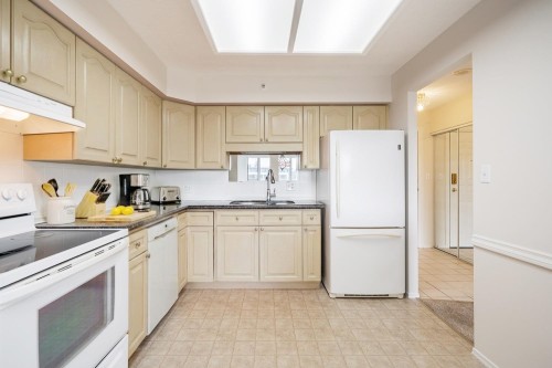 402-3190 Gladwin Road, Abbotsford, BC 