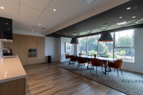 405-13655 Fraser Highway, Surrey, BC 