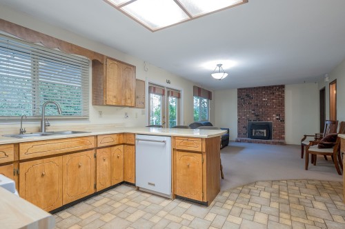 18270 58B Avenue, Surrey, BC 