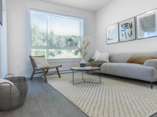 100-33886 Pine Street, Abbotsford, BC 