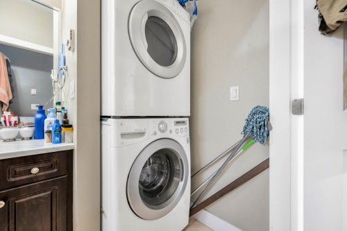 5930 128 Street, Surrey, BC 