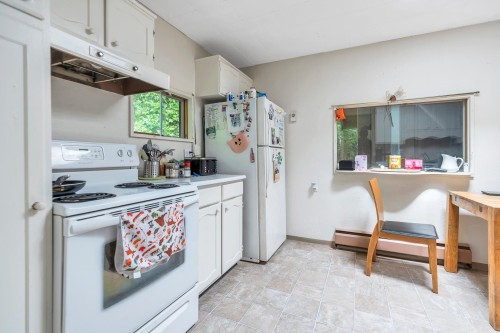 12587 23 Avenue, Surrey, BC 