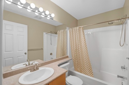 63-8737 161 Street, Surrey, BC 