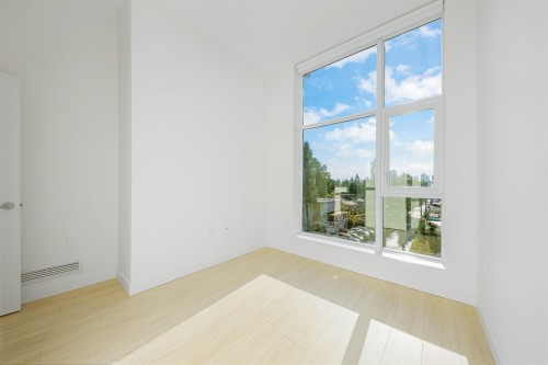 402-13675 107A Street, Surrey, BC 