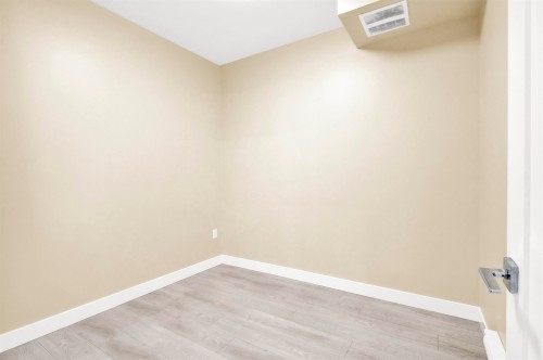 210-14438 72 Avenue, Surrey, BC 