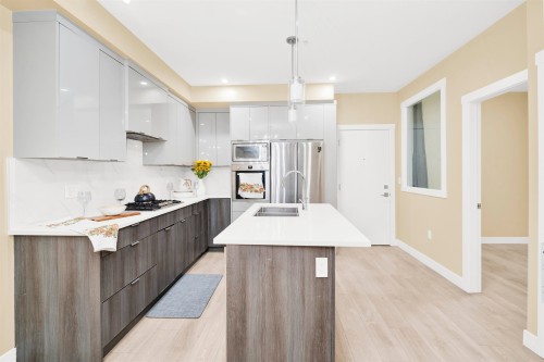 210-14438 72 Avenue, Surrey, BC 