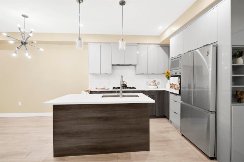 210-14438 72 Avenue, Surrey, BC 