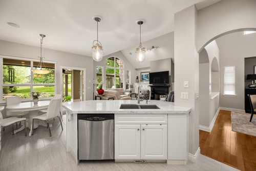 1-3300 157A Street, Surrey, BC 