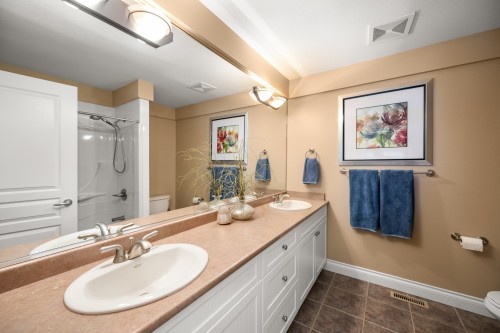 1-3300 157A Street, Surrey, BC 