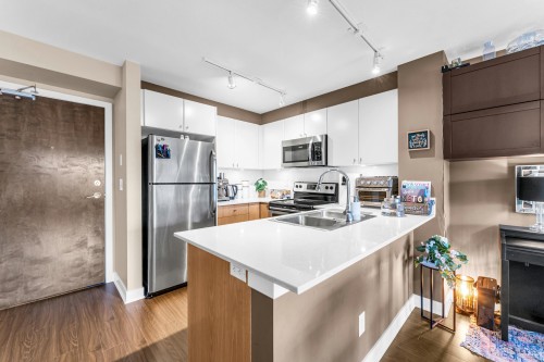 204-13740 75A Avenue, Surrey, BC 