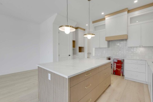 7682 196 Street, Langley, BC 