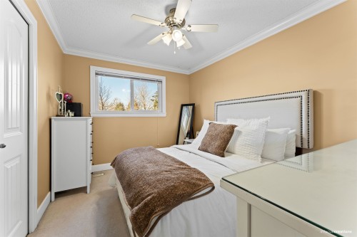 15796 95A Avenue, Surrey, BC 