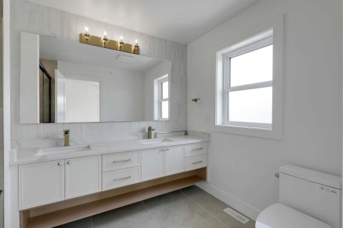 7678 196 Street, Langley, BC 