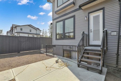 7678 196 Street, Langley, BC 