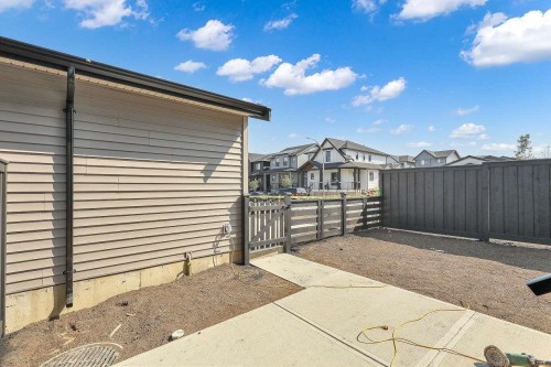 7678 196 Street, Langley, BC 