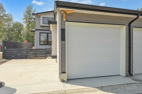 7678 196 Street, Langley, BC 