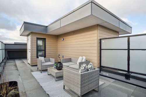 12-19667 55A Avenue, Langley, BC 