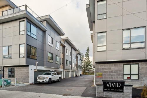 12-19667 55A Avenue, Langley, BC 