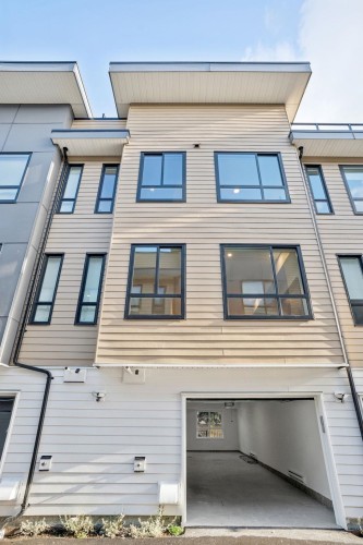 12-19667 55A Avenue, Langley, BC 