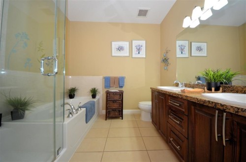 20738 84 Avenue, Langley, BC 