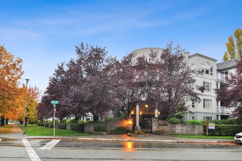 401-5465 201 Street, Langley, BC 