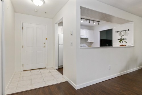 401-5465 201 Street, Langley, BC 