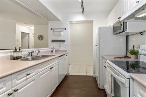 401-5465 201 Street, Langley, BC 