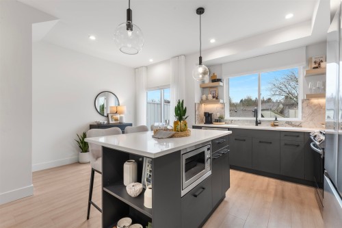 7-19330 Fairway Drive, Surrey, BC 