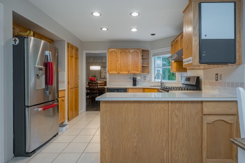 18586 62 Avenue, Surrey, BC 