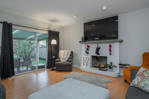 18586 62 Avenue, Surrey, BC 