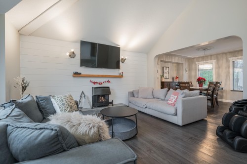 18586 62 Avenue, Surrey, BC 